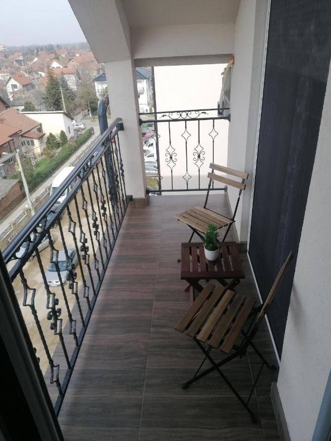 Nenadovic Apartman Obrenovac  المظهر الخارجي الصورة