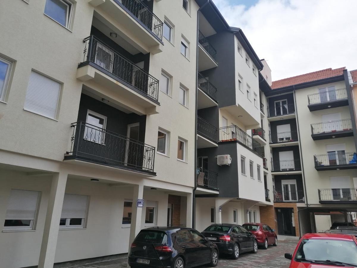 Nenadovic Apartman Obrenovac  المظهر الخارجي الصورة